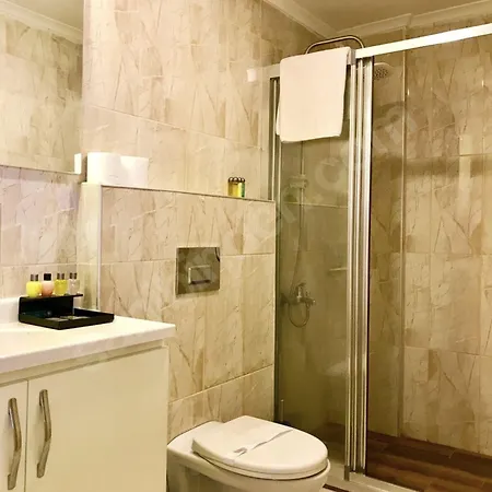 Centrum House 2*